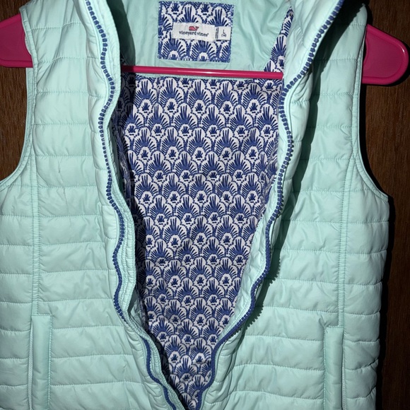 Girls Vineyard Vines Puffer Vest - Picture 4 of 6